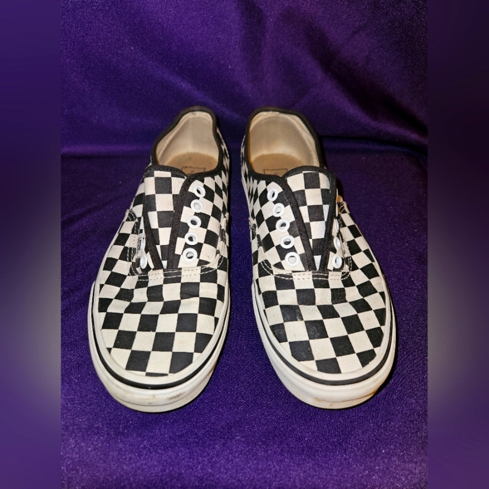 Hacker's Black & White Vans